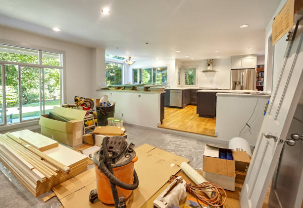 Professional Cabinet Refacing technician working in Tampa, FL